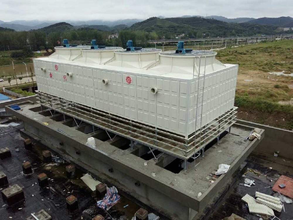 怎么才能延長(zhǎng)玻璃鋼冷卻設(shè)備的使用壽命呢？